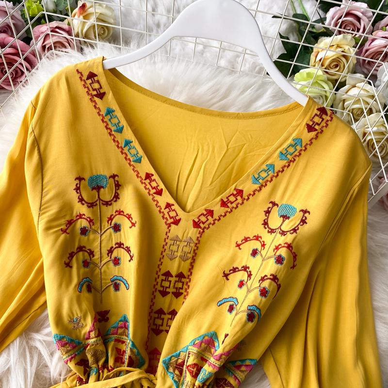 New Fashion Dress Women V Neck Contrast Color Embroidery Design Flare Sleeves A-line Long Female Dresses