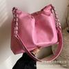 Simple and versatile bag women's spring summer 2025 new leisure this year popular messenger bag chain shoulder bucket bag