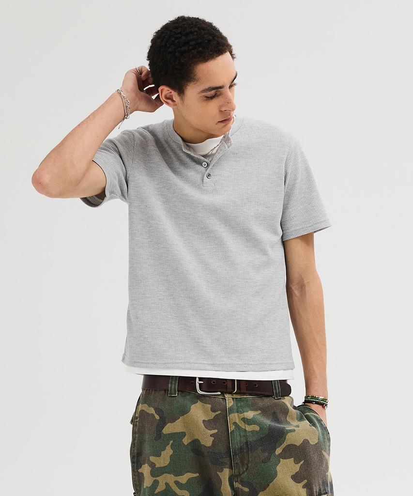 LEIRE Waffle Henley Neck Semi-Crop T-Shirt [Gray]