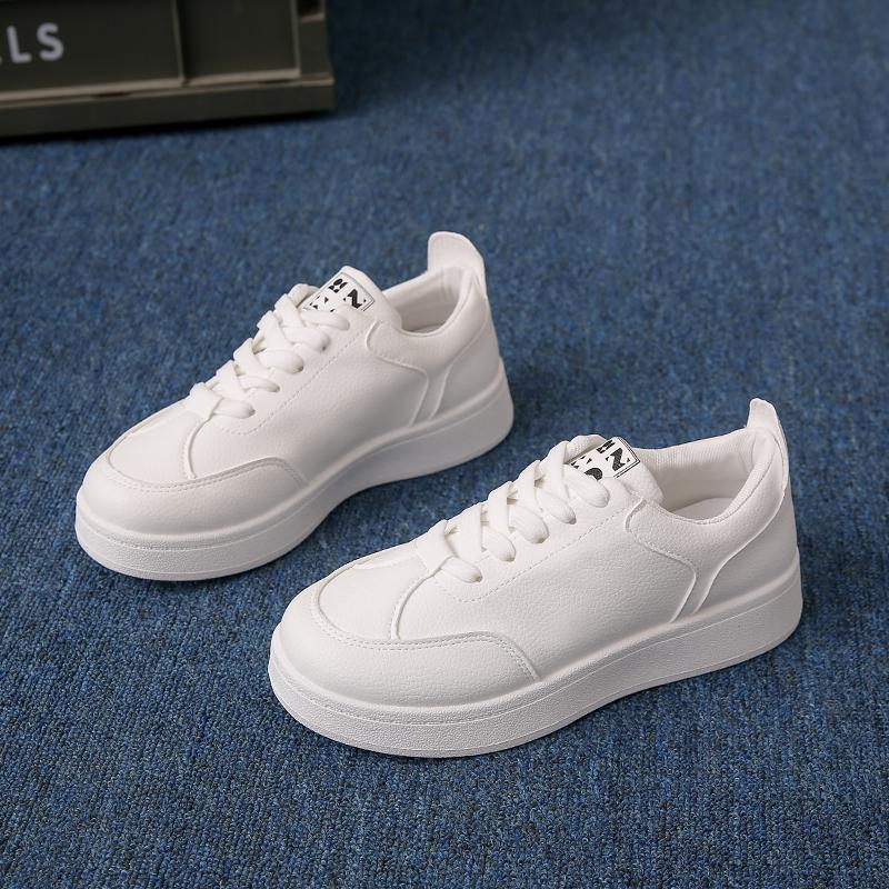 The 2025 autumn new Korean-style trendy casual sneakers are fashionable, versatile and breathable flat shoes for women