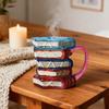 Cana de Cafea Carte Ilustrată 3D Stivuire Cărți Roman Inspirat 420ml Cană Artistică Literară Desenată Manual pentru Iubitorii de Cărți Profesori Bibliotecari