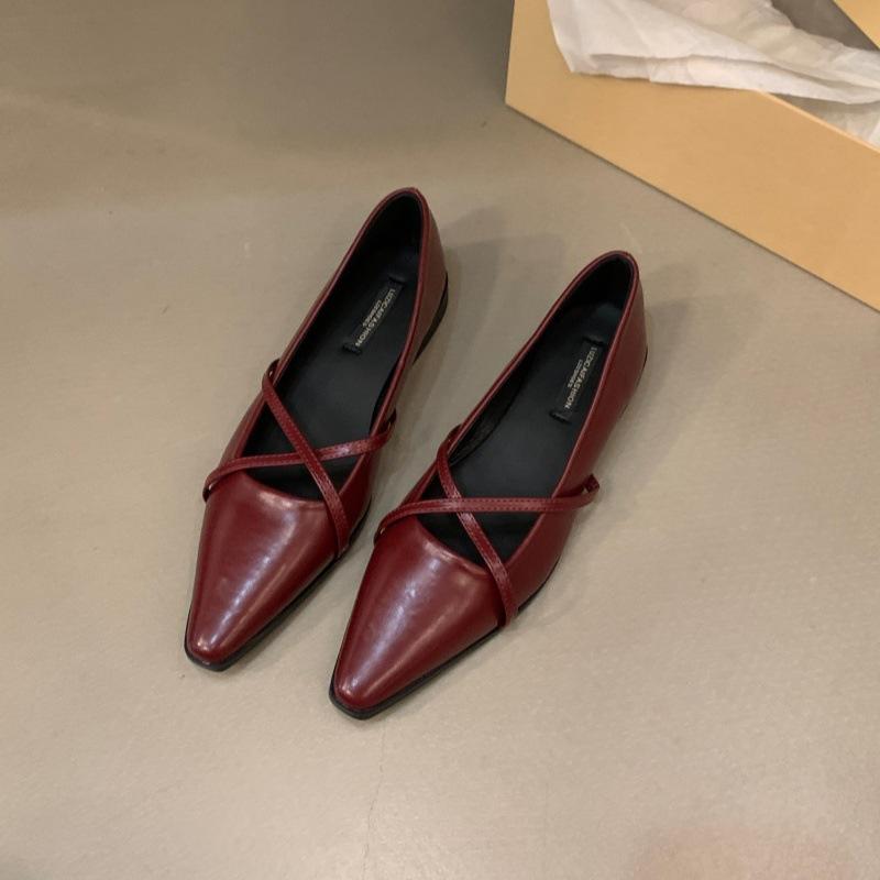 

Low heel pointed black single shoes women s shoes 2025 new summer flat French spring and autumn Mary Jane small leather shoes 39 бордовый