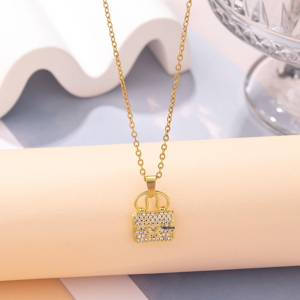 Women's Titanium Steel Clavicle Necklace: Light Luxury Zircon Diamond Fashion
