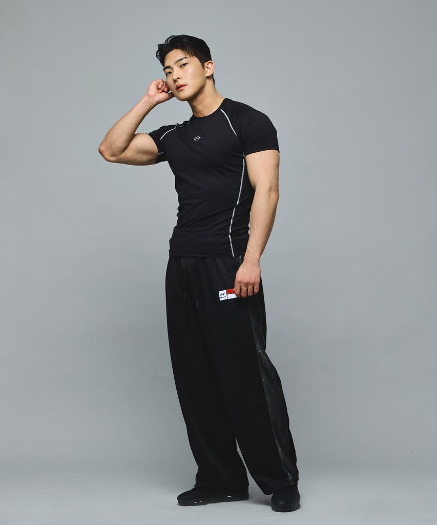 Mihag Symbol Logo Muscle Pro T-Shirt (Black)