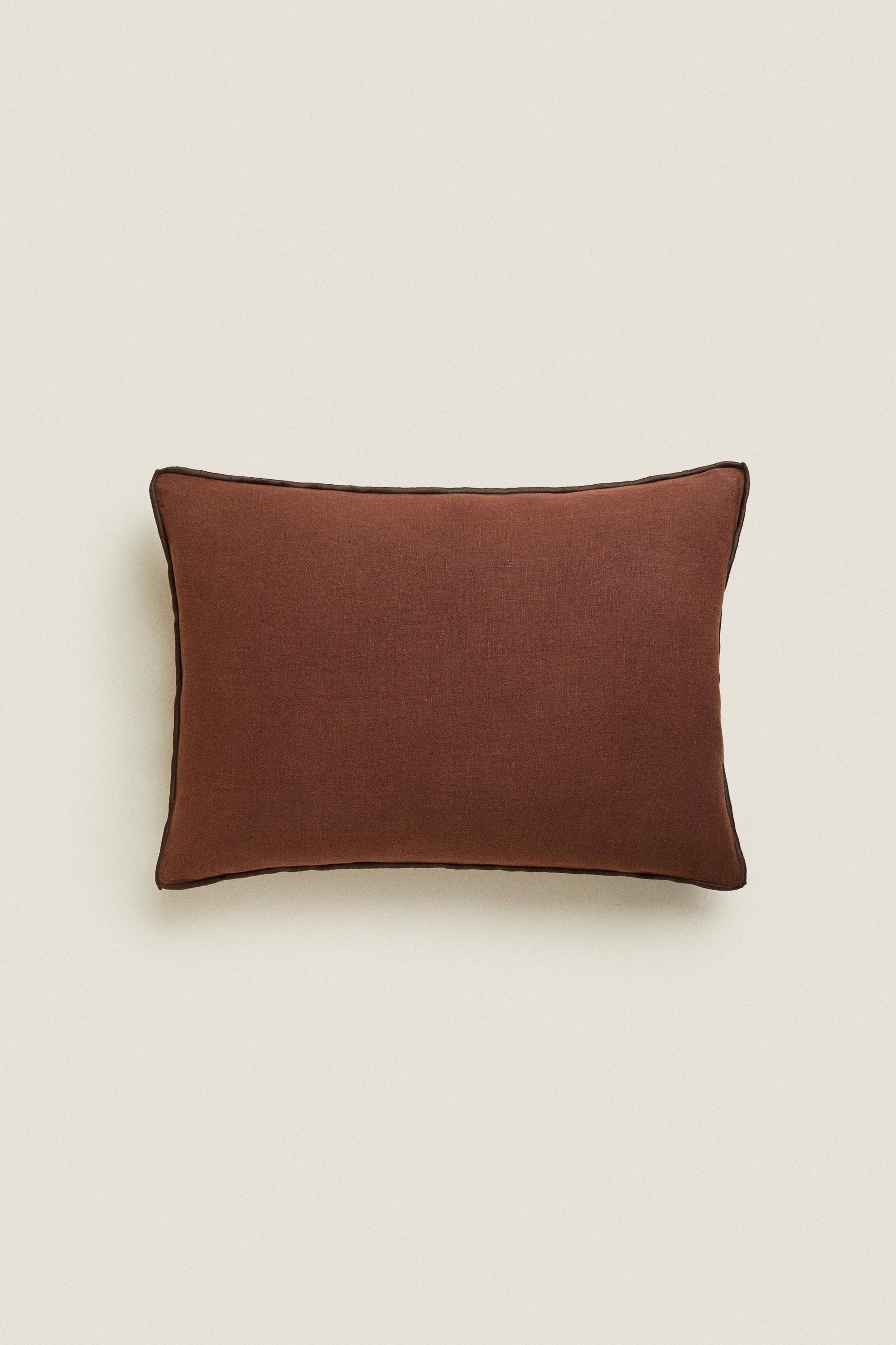 

ЧЕХОЛ НА ПОДУШКУ С ОВЕРЛОКОМ