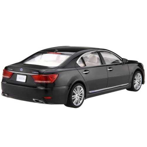 Fujimi Model 1/24 Inch-Up Series No. 97 Lexus LS600hL 2013 Model Plastic Model ID97