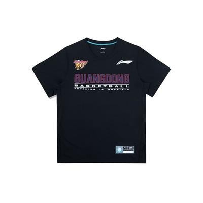 Li Ning CBA Series Professional Basketball Series Guangdong Team Away 21-22 Season Logo Print Round Neck Short Sleeve T-Shirt Men Tops Black ATSR625-2