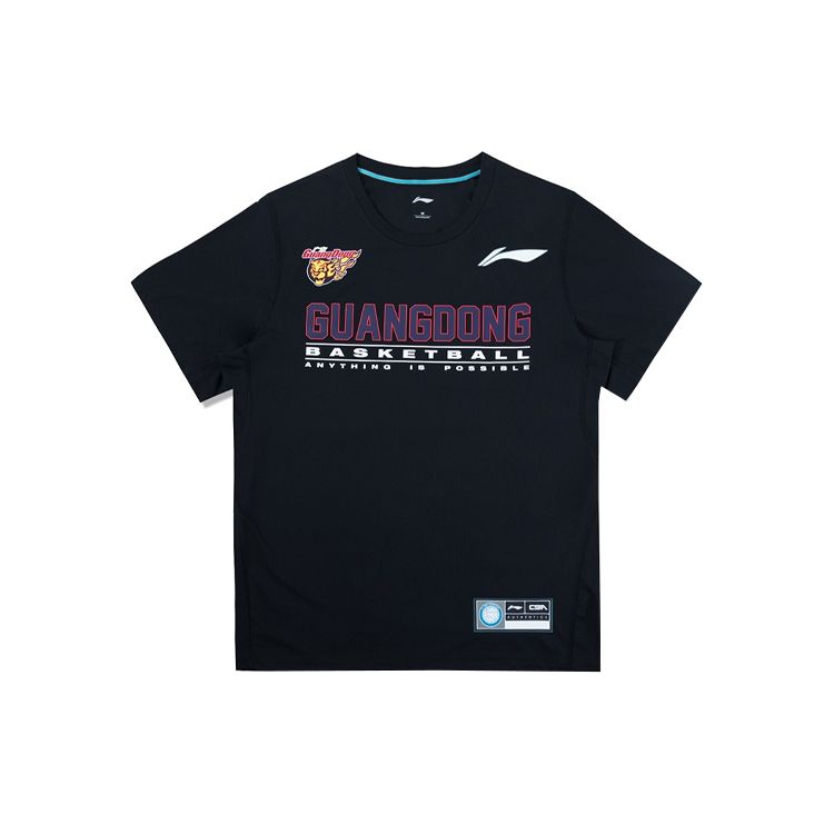 Li Ning CBA Series Professional Basketball Series Guangdong Team Away 21-22 Season Logo Print Round Neck Short Sleeve T-Shirt Men Tops Black ATSR625-2