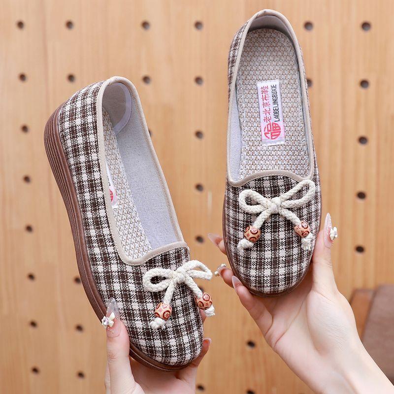 Spring and Summer Women's Singles Shoes One Foot Soft Soled Shoes Flat Bottom Anti Slip Casual Mom Shoes
