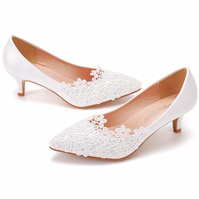 5cm Mittelhoch Elegant Schlichte Spitze Blume Hochzeitsschuhe Spitzzehe High Heels Brautschuhe Frühling und Herbst Einzelne Schuhe