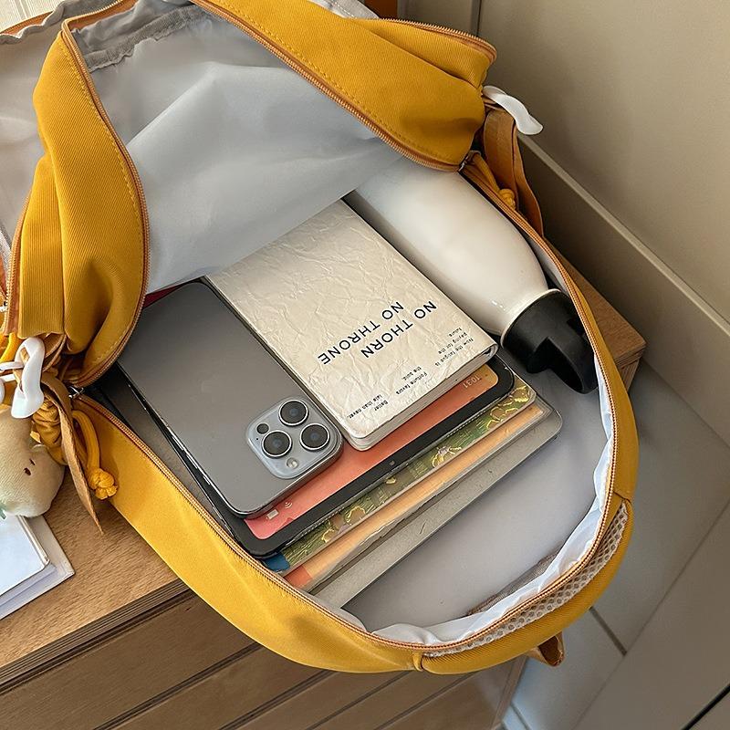 The new schoolbag is high-value, fresh and sweet, candy-colored backpack, lightweight and large-capacity backpack for junior high school students.