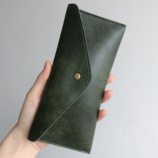 

Rhea - Faux Leather Makeup Brush Case As Shown In Figure