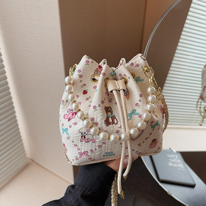 Bucket bag women's new summer pumping belt pearl temperament simple daily commuting portable messenger bag