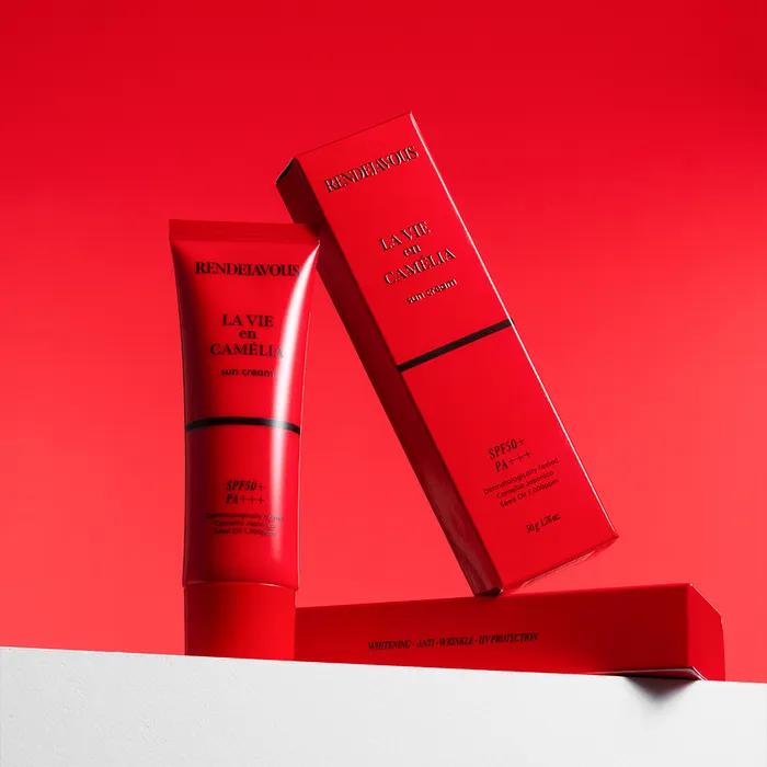 La Vie en Camellia Hybrid Sunscreen 50g