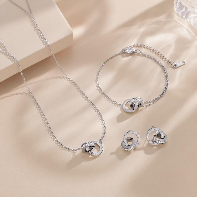 Roman-Style Diamond-Encrusted Titanium Steel Necklace For Women Trendy High-End Versatile Clavicle Chain Set Colorfast