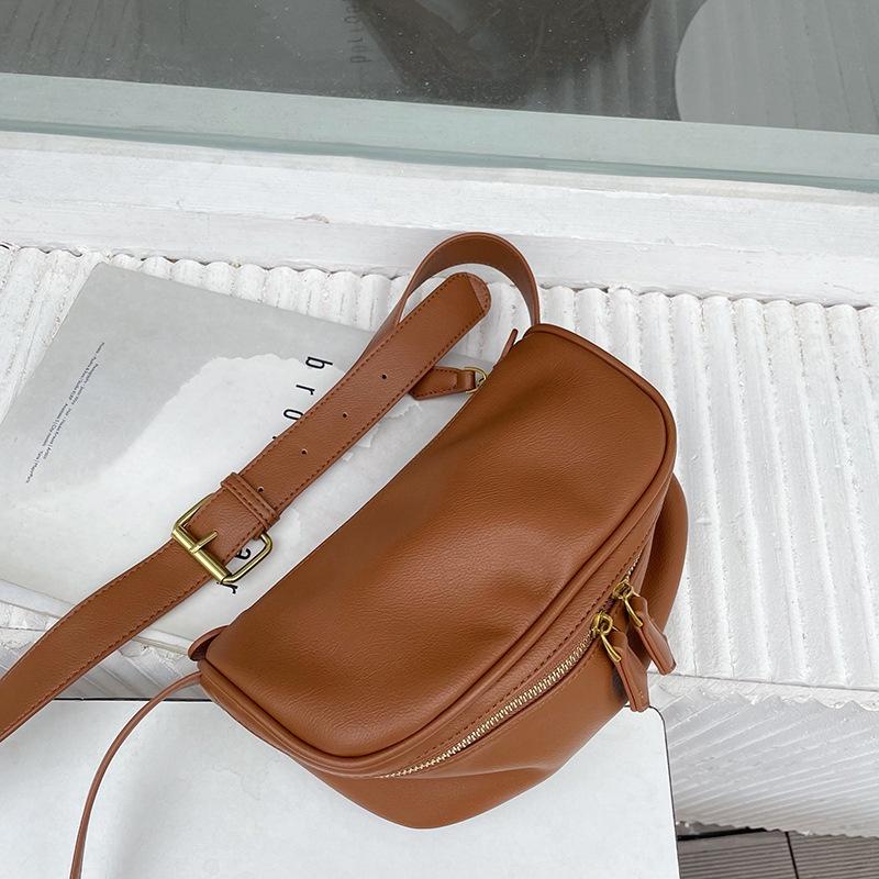 IELGY texture niche design pillow bag western style crossbody shoulder all-match bag tide Niche design/pillow bag/zipper/3 colors/capacity
