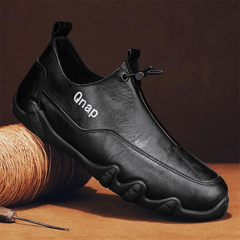 Luxury Round Toe Men Ankle Boots Light Slip on Walking Shoes New Casual Shoes for Men Outdoor Comfor Men High Top Sneakers