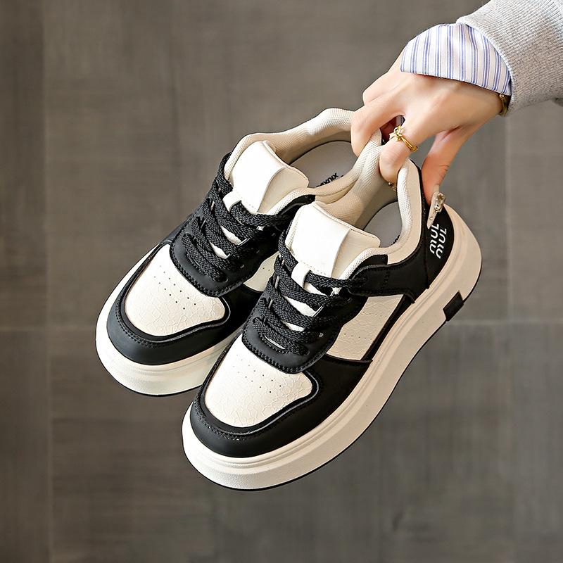 Muffin Platform White Shoes Women's Spring and Autumn 2025 New Korean Version Internet Celebrity Casual Student Board Shoes Women Ins Tide