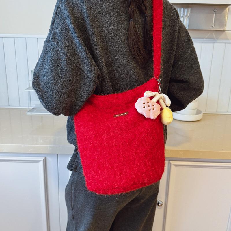 Cute and Fashionable Single-shoulder Bag with Large Capacity, Personalized and Trendy Crossbody Bucket Bag