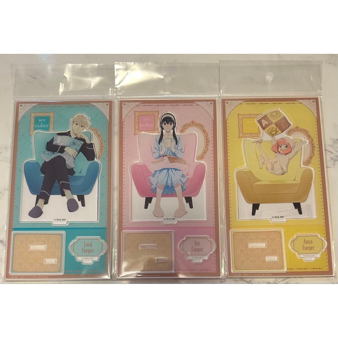 Used SPYFAMILY Acrylic Stand Lloyd Yol Anya