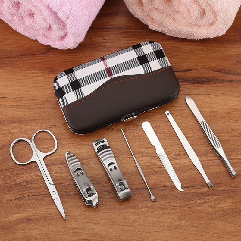 Stainless steel nail clipper set, multi-functional nail clippers, beauty and nail care tools, portable tools, nail trimming set