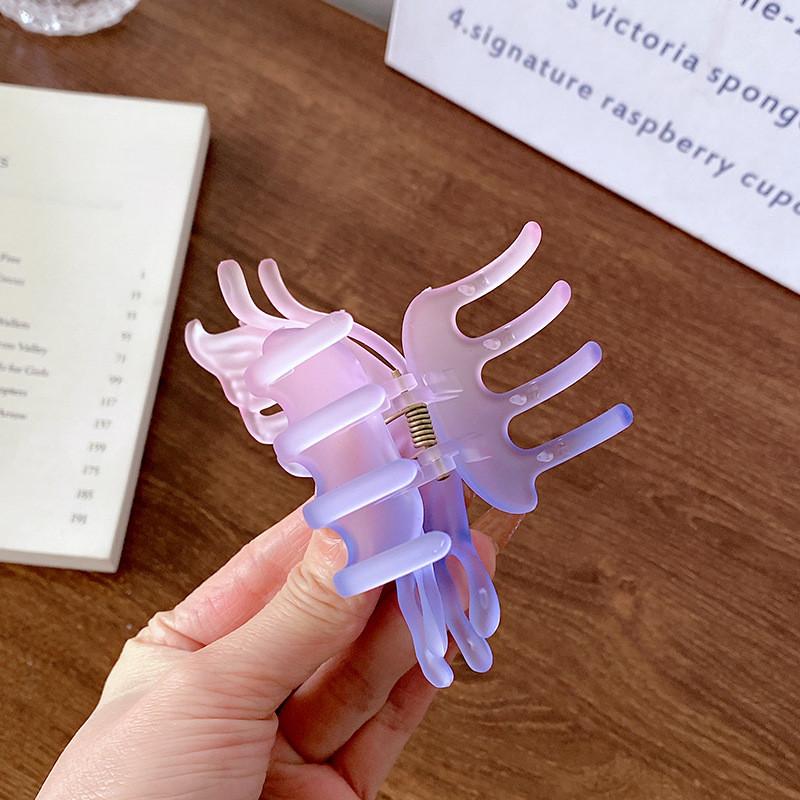 Delightful Plastic Butterfly Hair Claw Clip For Women With Exquisite Spring Design