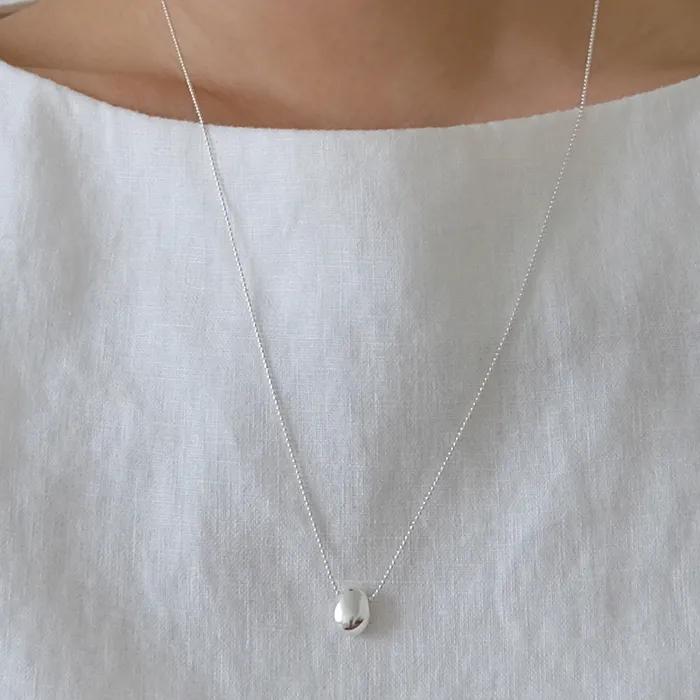 Bean necklace