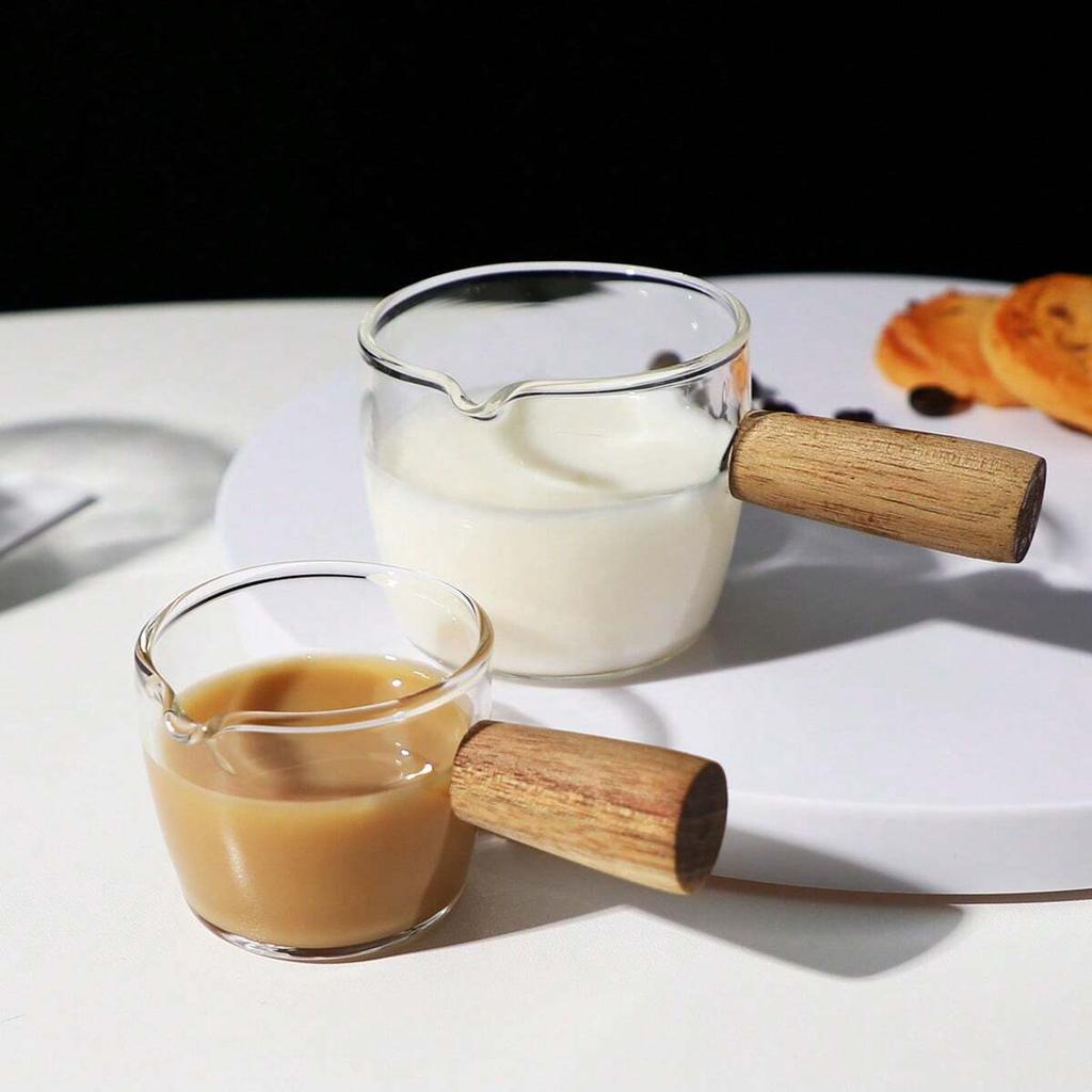 1pc-Wooden Handle Glass Measuring Cup, Kitchen Tool with a Single Spout for Coffee and Baking