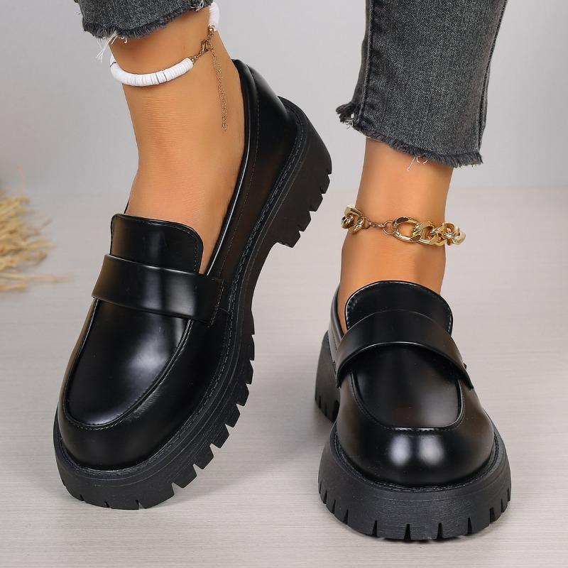 Women's Spring-Autumn Black British Style Slip-On Loafers, Thick-Soled Retro Casual Leather Footwear, Available In Large Sizes.