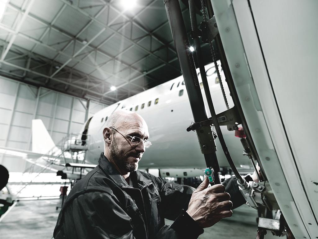 WERA Kraftform Compact Tool Set for with Storage 135927 25-Piece Plumbing, Case,