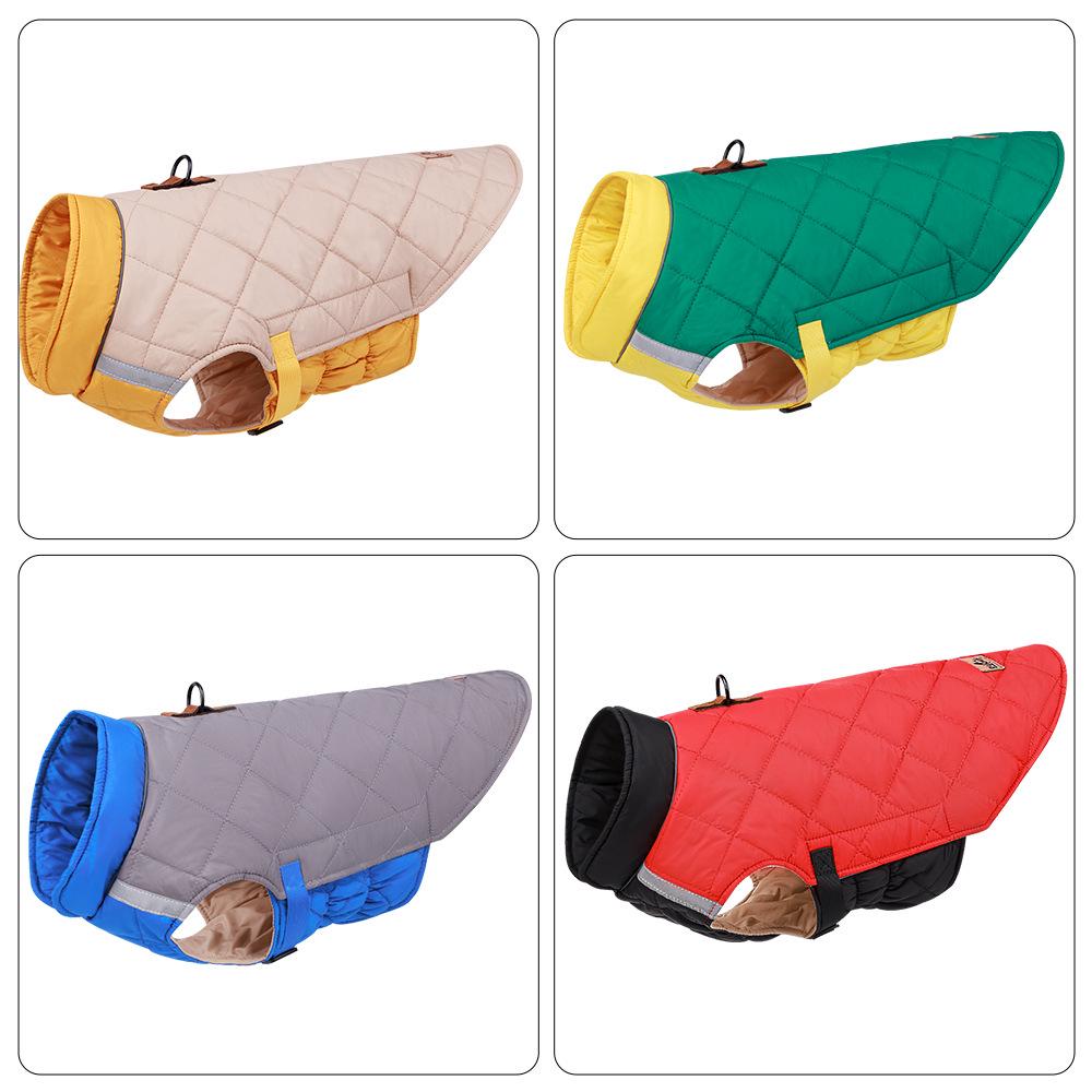 Teplý zimní psí kabát s trakční přezkou pro střední až velké psy: Zlatý retrívr, Border kolie, Korgi