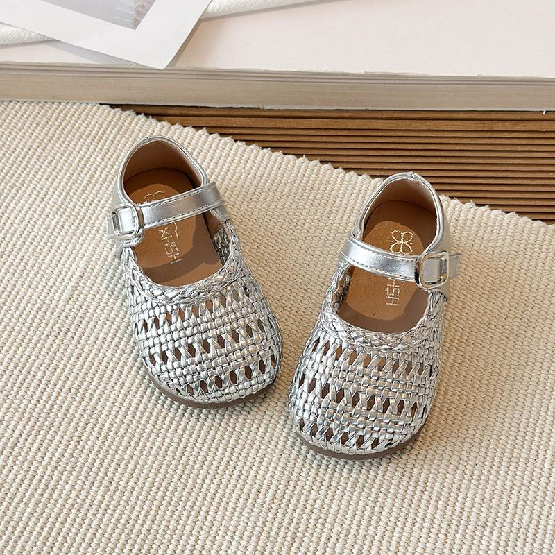 Summer Girl Princess Sandals New Korean Version Child Soft Loafers Fashionable Girls' Hollow Flat Retro Bean Leather Shoes