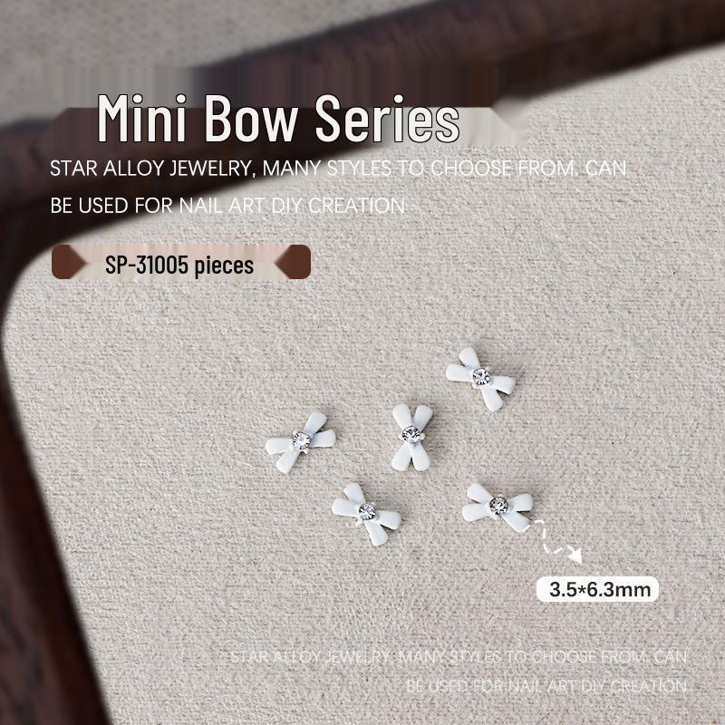 

3D Золотые и Серебряные Стразы Бабочка Нейл-Арт Украшения - Набор из 5 Мини Бантиков