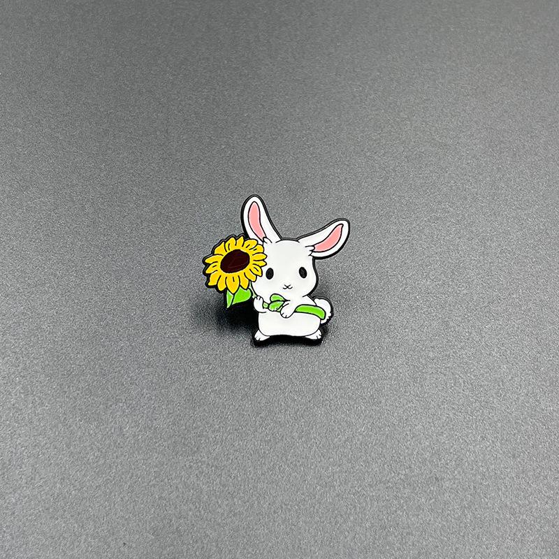 White Rabbit Cartoon Brooch Drip Oil Alloy Accessories