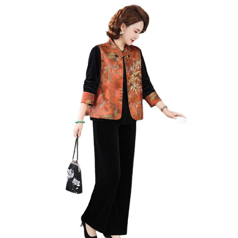 Elegant Gold Velvet Suit – Spring/Autumn for Middle-Aged Women: Chic Chinese Style Vest & Casual Three-Piece Set.