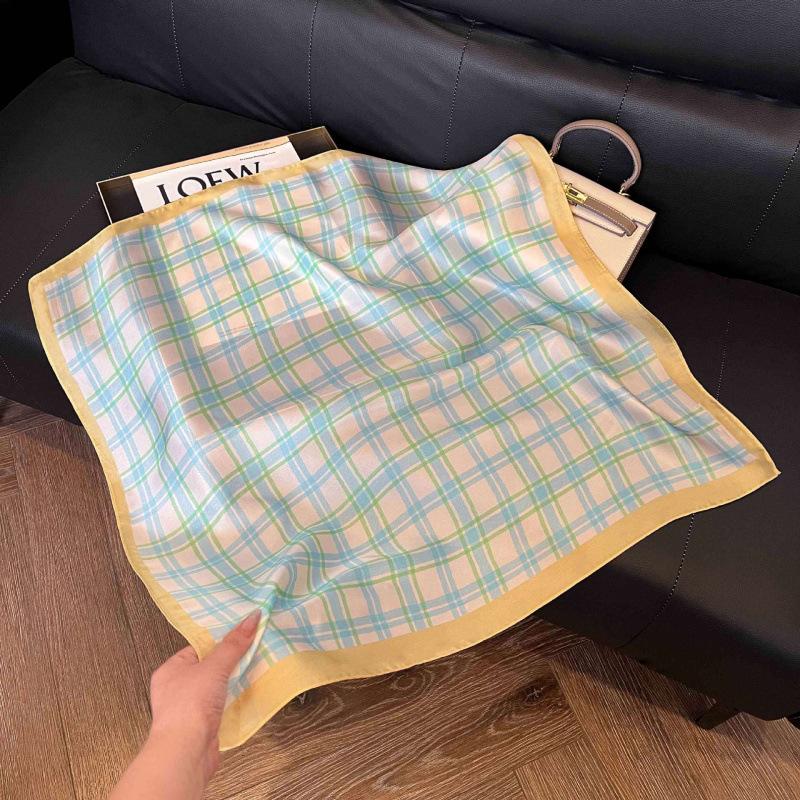 New 71 * 71cm Korean version small square scarf women's silk scarf spring and summer thin sunscreen scarf neck protection tied bag headband scarf