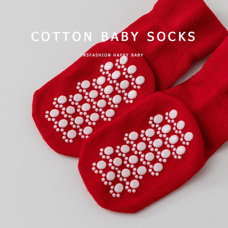 Combed Cotton Red Socks for Newborns & Toddlers: Small/Medium, All Seasons