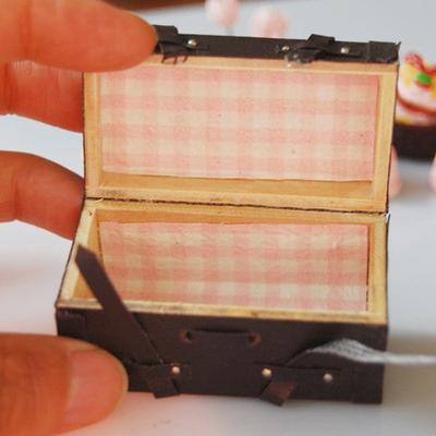 1/12 Dollhouse Minyatür Vintage Deri Ahşap Bavul Mini Bagaj Kutusu
