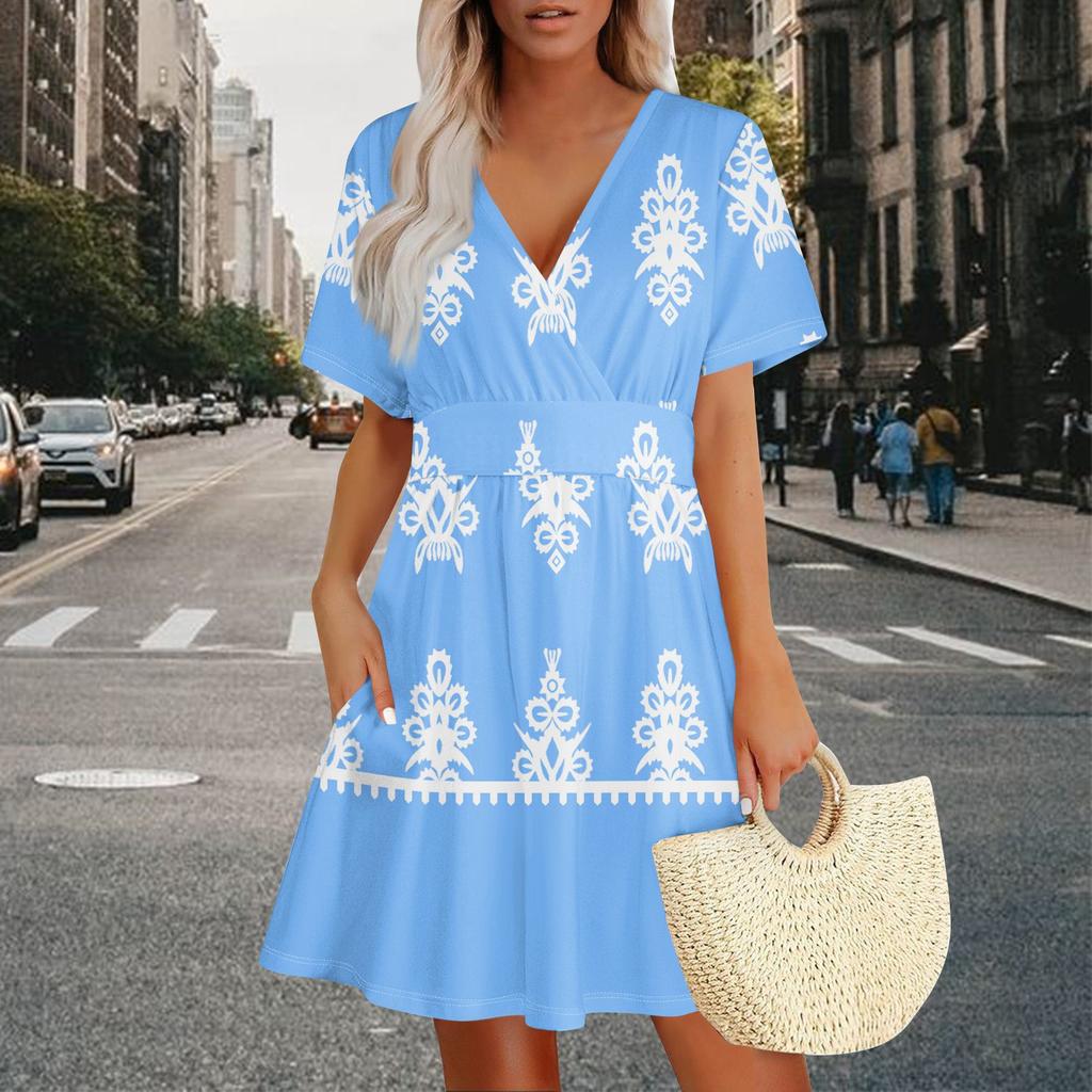 A Summer Short-sleeved Casual V-neck Floral Pocket Dress For Women