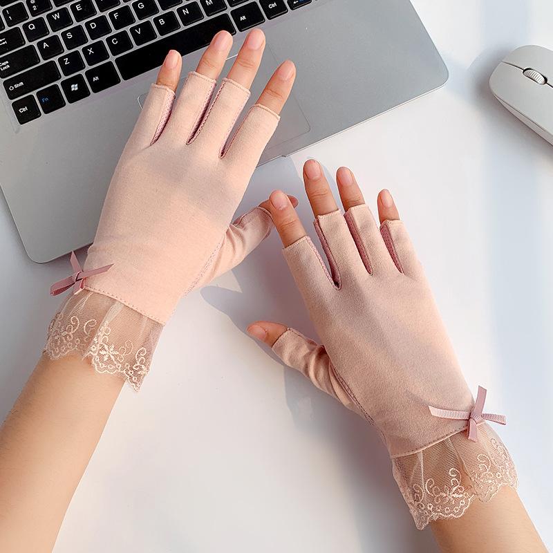 Women’s Lace UV Protection Gloves, Breathable Stretch Cotton Gloves, Anti-Slip Half Finger Gloves for Driving Riding Outdoor