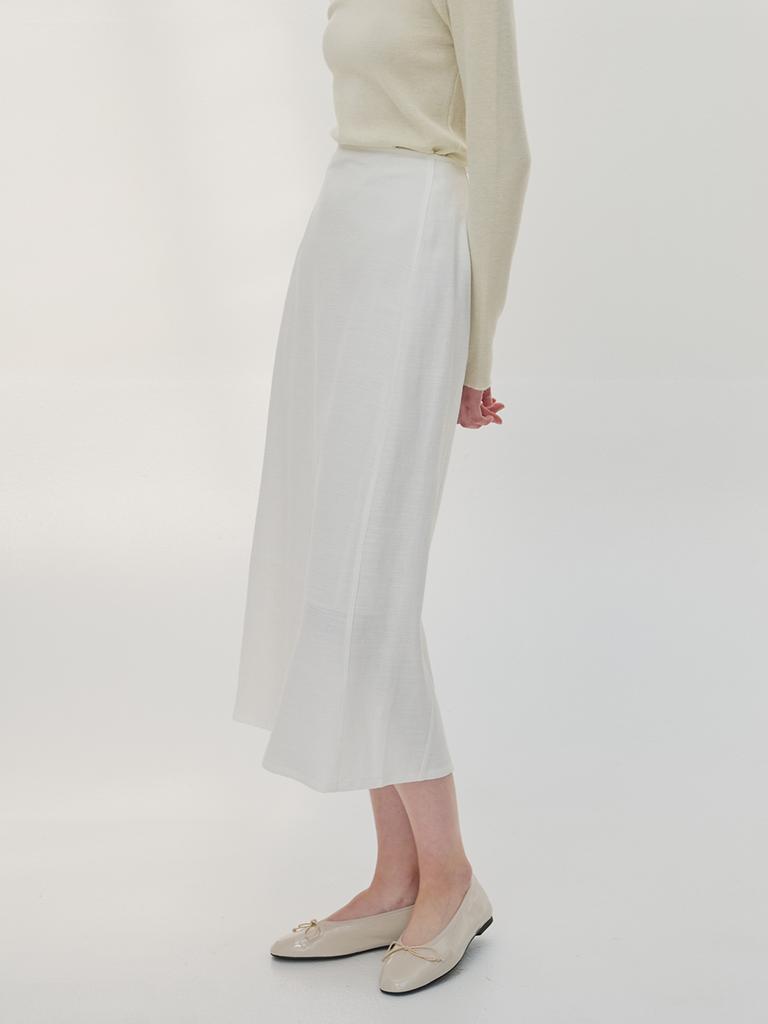 Mommet Clay Linen H-Line Skirt White