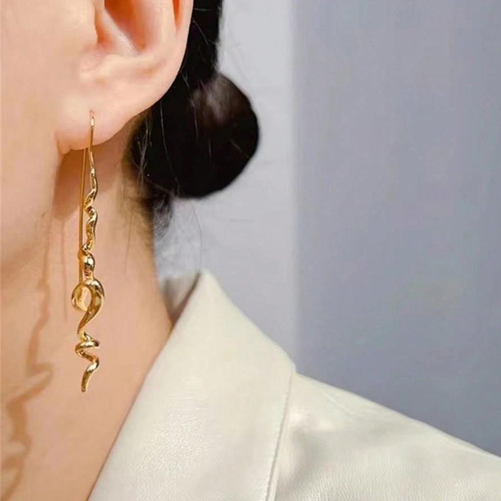 Chic Wave Drop Earrings Statemen Curved Gold/Copper Color Simple Design Earrings For Women's Daily Wear