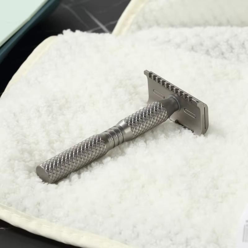 YAQI New Men's Ghost 90DC Cross Grain Pattern Titanium Light Weight Safety Razor High Quality Professional Face Clearance Tool