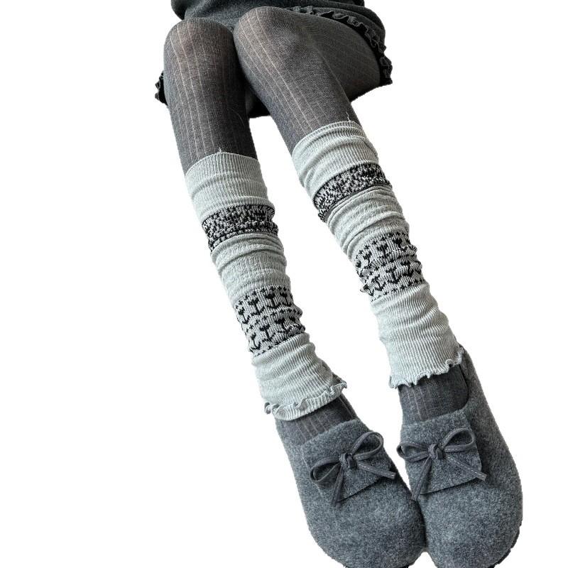 Mori Retro Grijs Herfst en Winter Gebreide Stapelsokken Veelzijdige Beige Beenwarmer Patroon Middellange Sokken