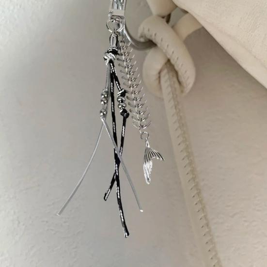 2/4/6Pcs Alloy Fishbone Keychain Pendant Black Rope Design Lightweight Key Chain Backpacks Cars Key Organizer Accessories