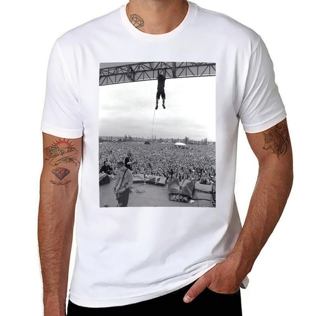 Please Help Me Hang Around TShirt Fashion Print Casual Short Sleeve