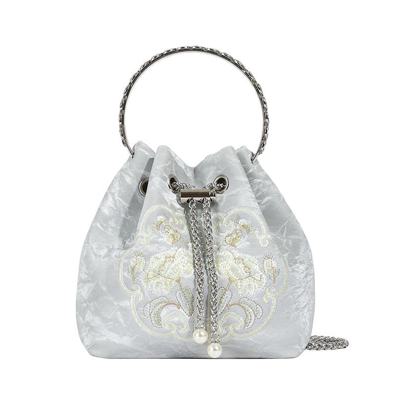 New Chinese style national style embroidery summer small bag women's 2026 new fashion bucket bag feeling shoulder messenger bag
