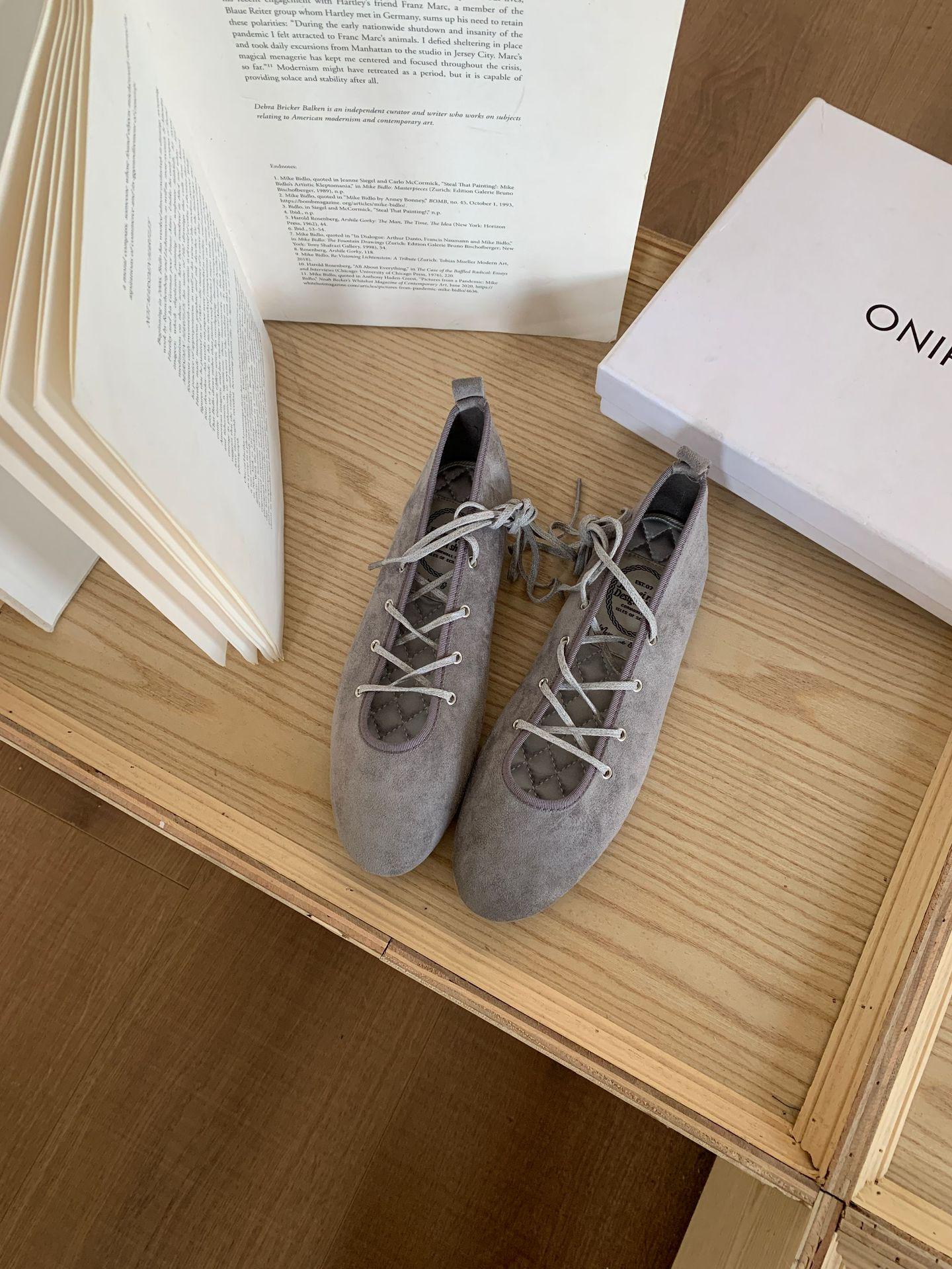 

Туфли-балетки женские на шнуровке Spot 2025 - Универсальная обувь из мягкой кожи 40 серый