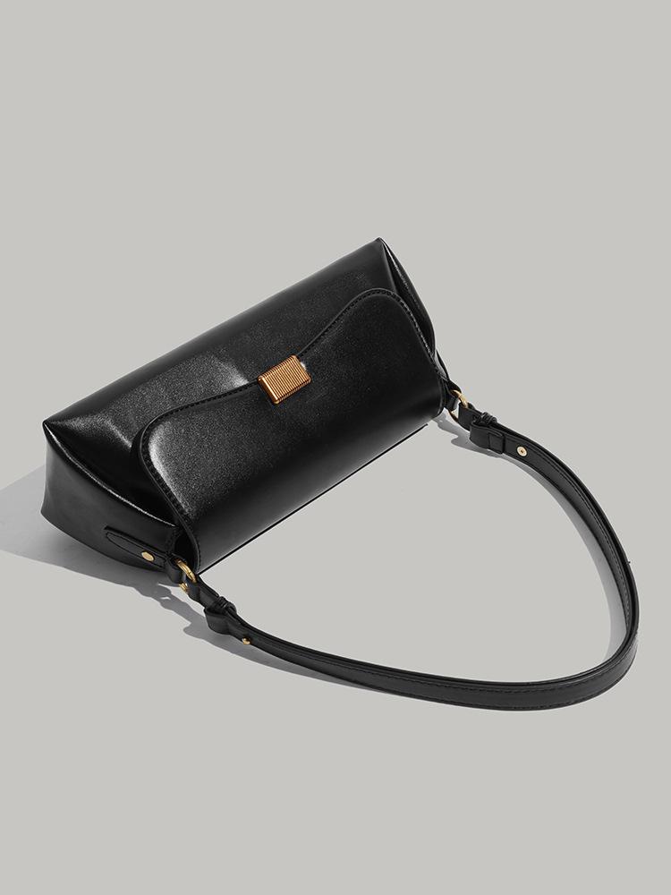 2025 New Niche Black Baguette Armpit Bag Women's High-end Sense Super Fire Single Shoulder Oblique Span Bag Commuter Handbag Tide