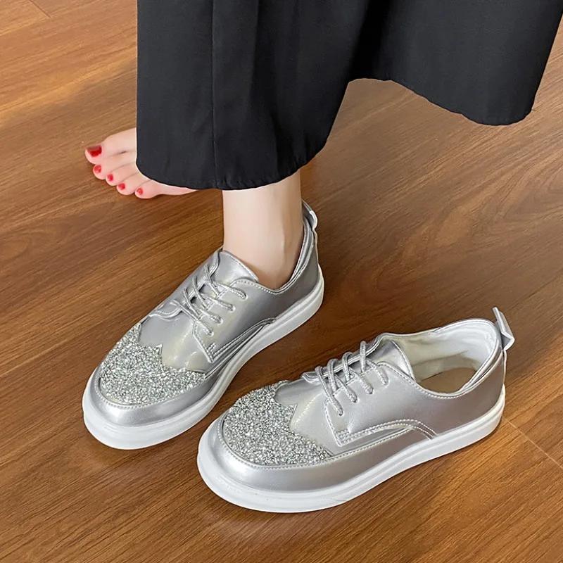 

Мода 2024 года, горячая распродажа, женская обувь на шнуровке, женская вулканизированная обувь, модные блестки, новая круглая обувь больших размеров для женщин, повседневная обувь Zapatos 43 серебряный